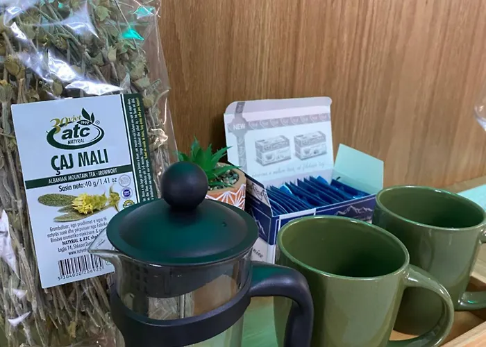 En's * Golem (Tirana)