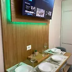 Apartment En's